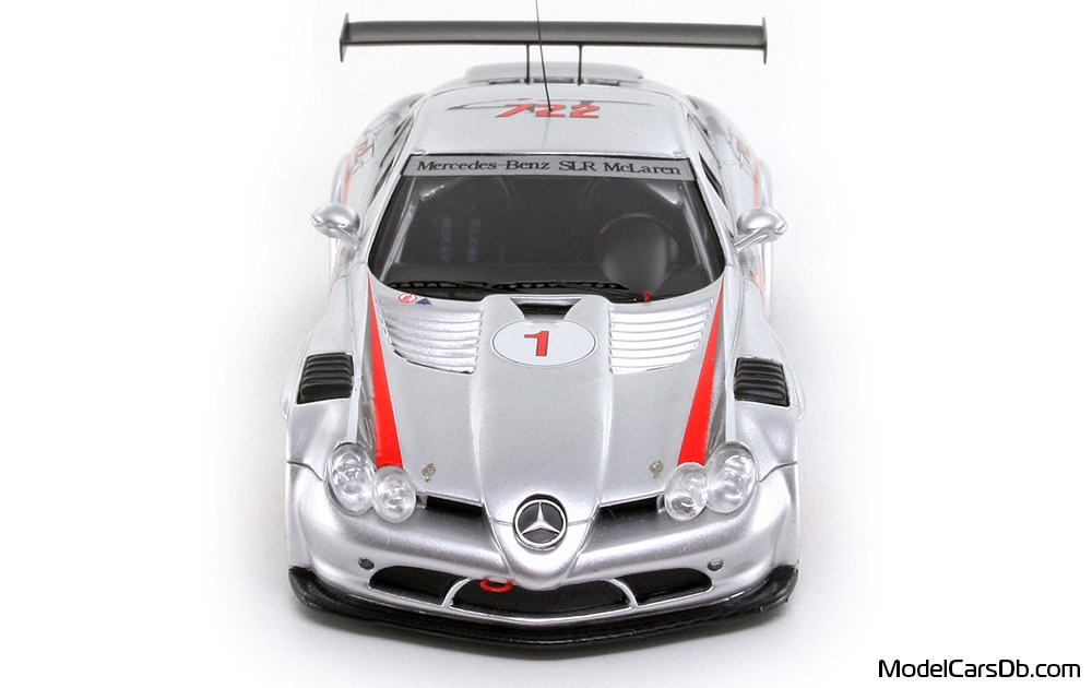 2008 - Mercedes SLR McLaren 722 GT (C199) Spark 1/43 (Silver / Red) Front end